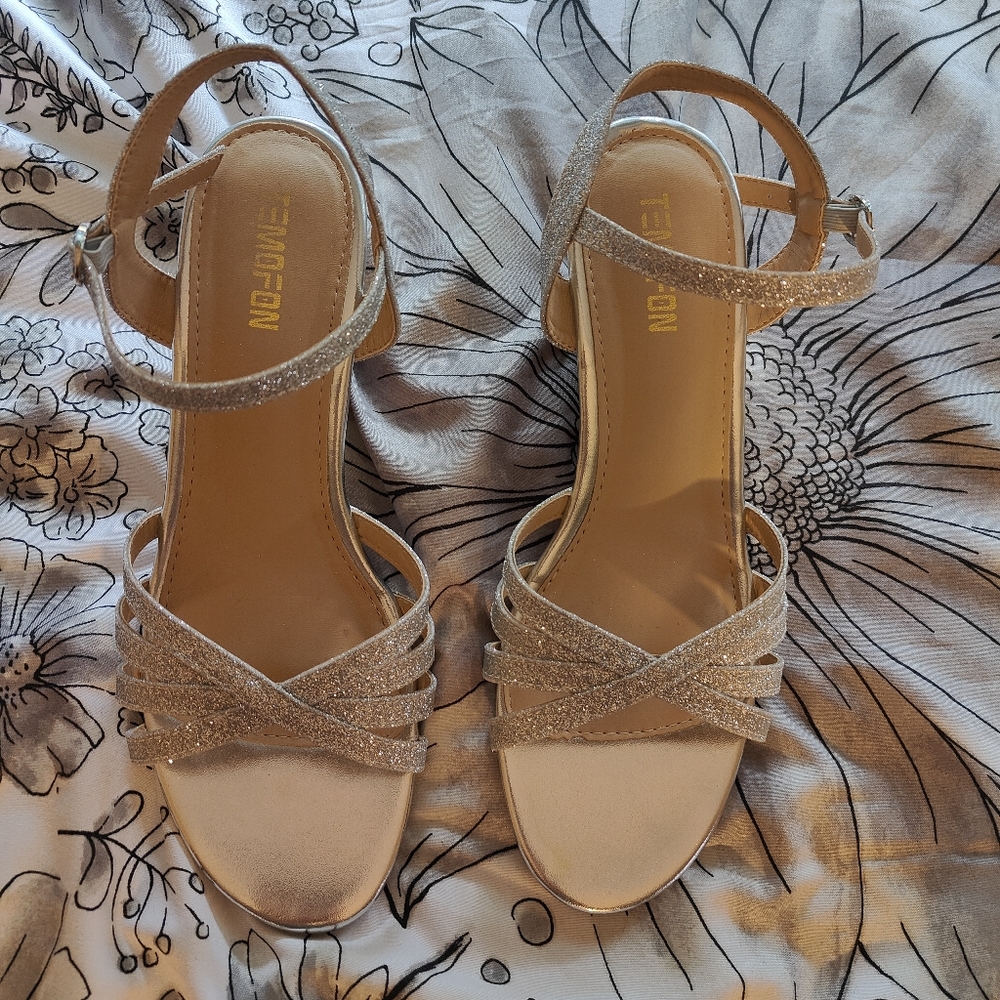 Women's Silver Wedges Size 9 Special Events
